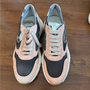 Voile Blanche Mesh Sneakers in Dark Gray and Pink